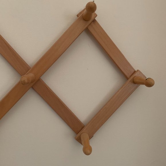 Wooden Accordion Rack with 10 Pegs - Picture 4 of 6